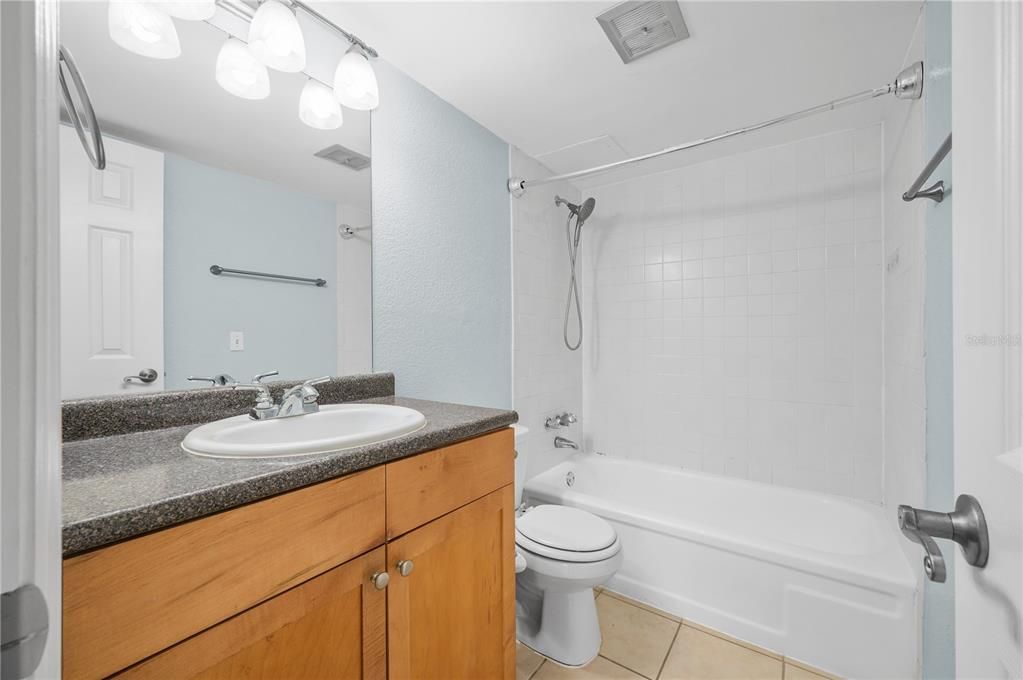 En Venta: $139,000 (2 camas, 2 baños, 1070 Pies cuadrados)