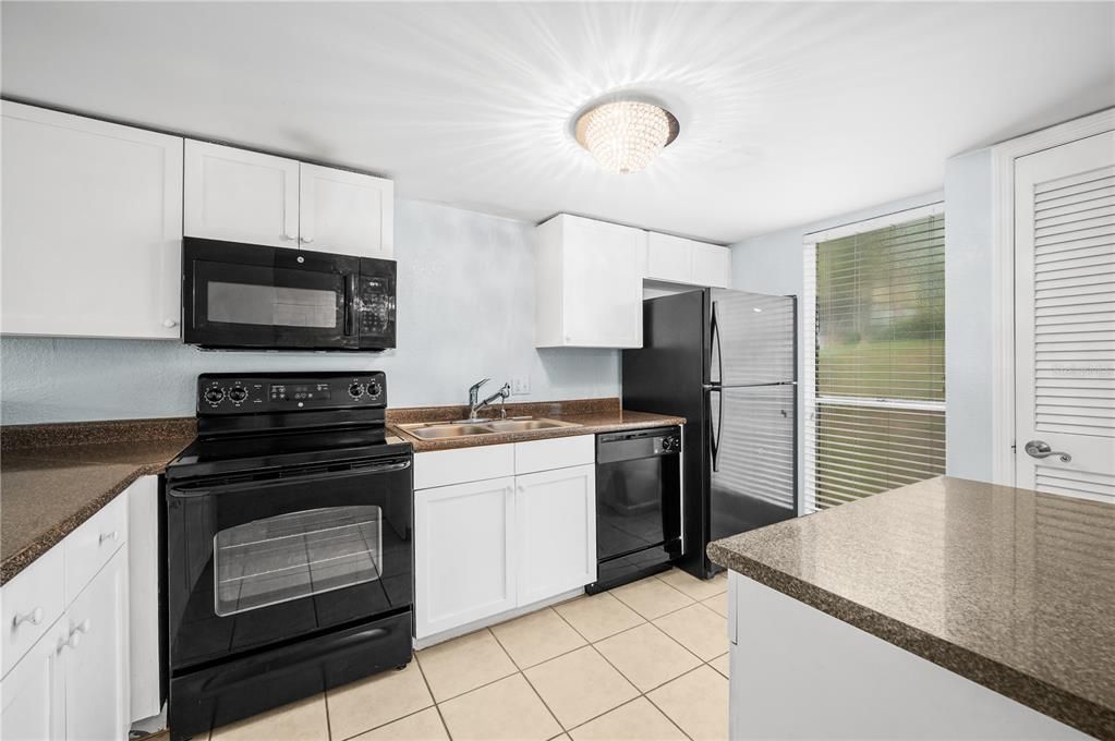 En Venta: $139,000 (2 camas, 2 baños, 1070 Pies cuadrados)