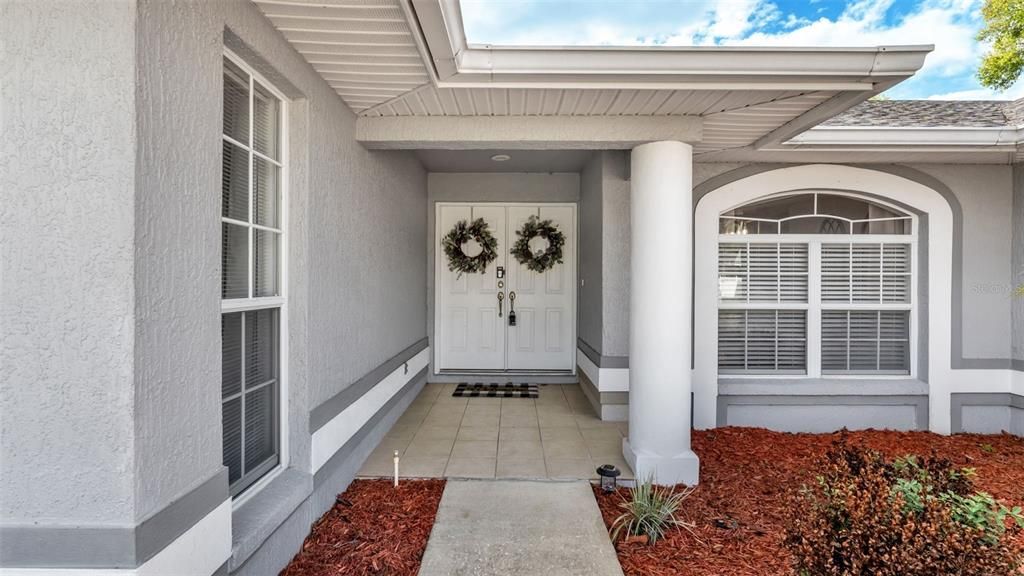 Activo con contrato: $439,900 (5 camas, 3 baños, 2527 Pies cuadrados)