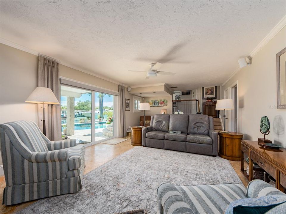 En Venta: $1,875,000 (3 camas, 3 baños, 2997 Pies cuadrados)