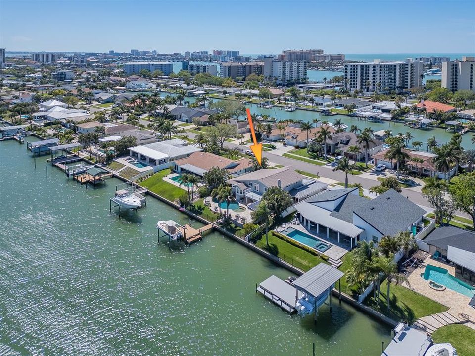En Venta: $1,875,000 (3 camas, 3 baños, 2997 Pies cuadrados)