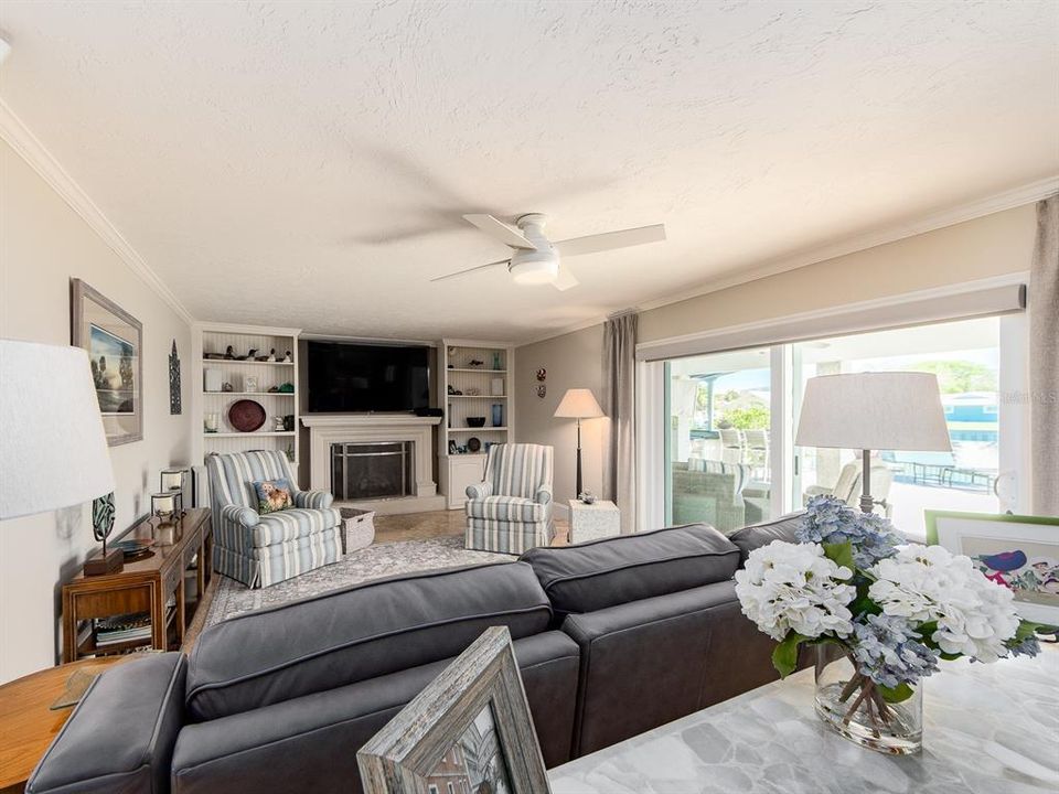 En Venta: $1,875,000 (3 camas, 3 baños, 2997 Pies cuadrados)