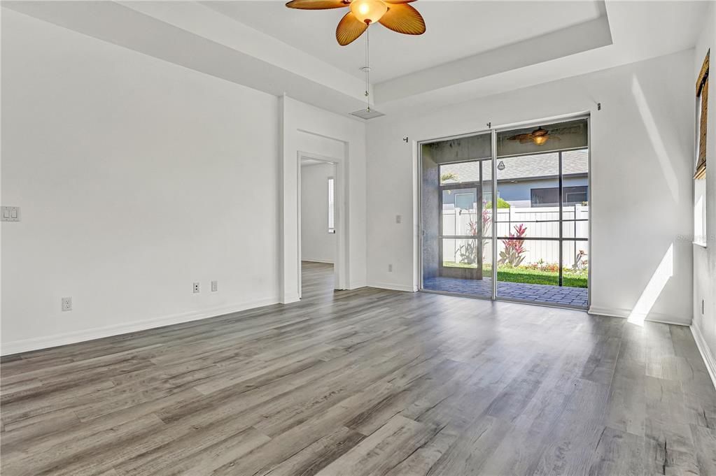 Active With Contract: $360,000 (3 beds, 2 baths, 1619 Square Feet)