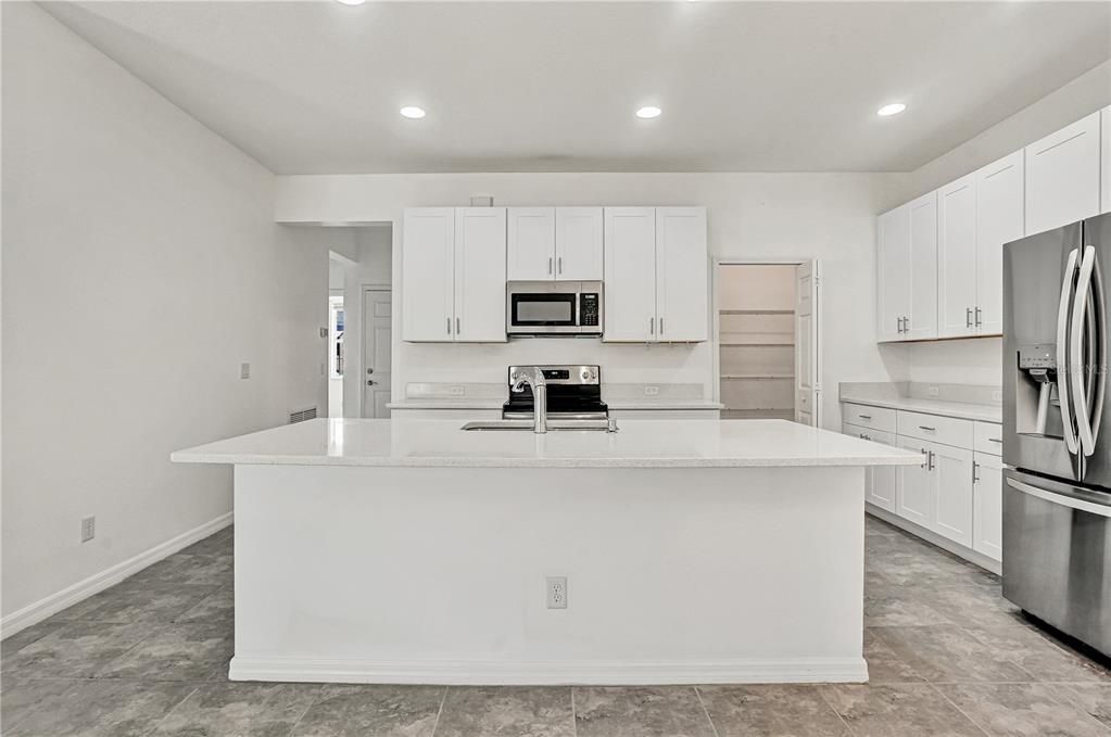 Active With Contract: $360,000 (3 beds, 2 baths, 1619 Square Feet)