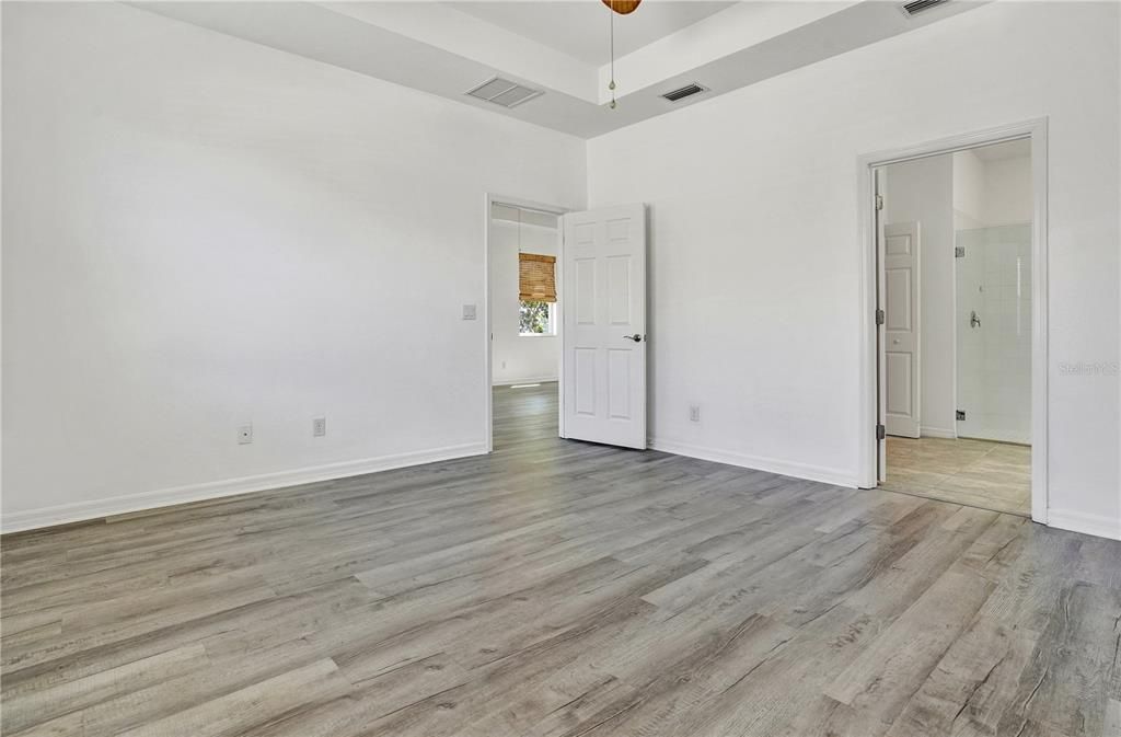 Active With Contract: $360,000 (3 beds, 2 baths, 1619 Square Feet)