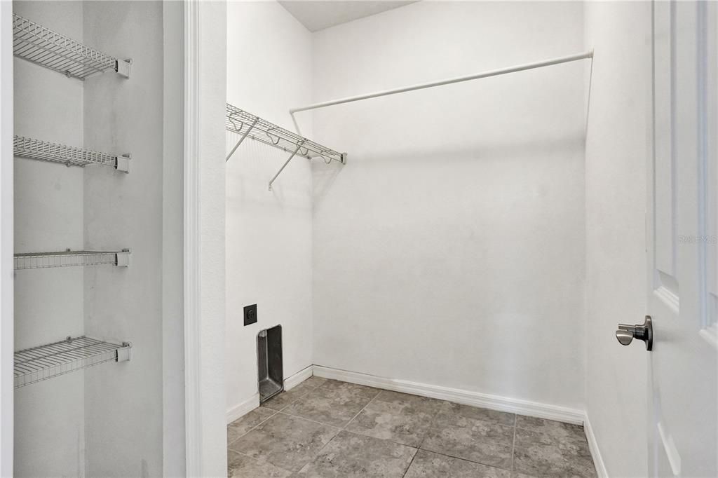 Active With Contract: $360,000 (3 beds, 2 baths, 1619 Square Feet)