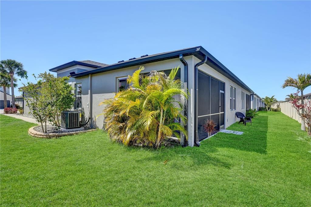 Active With Contract: $360,000 (3 beds, 2 baths, 1619 Square Feet)