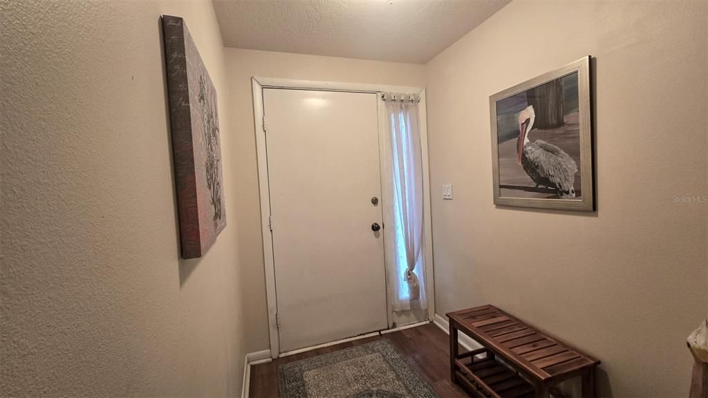 На продажу: $159,900 (2 спален, 2 ванн, 1106 Квадратных фут)