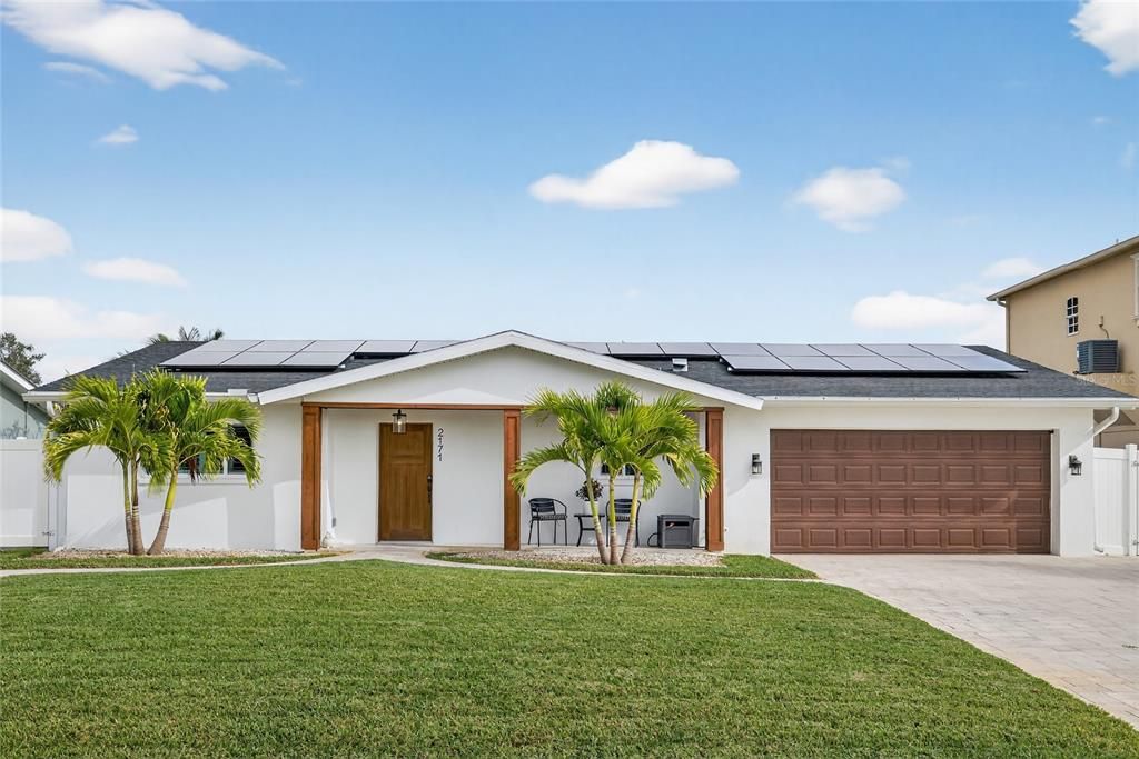 For Sale: $1,600,000 (3 beds, 2 baths, 1436 Square Feet)