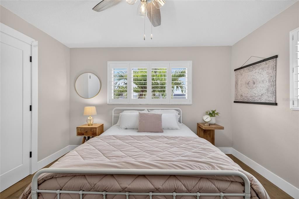 For Sale: $1,600,000 (3 beds, 2 baths, 1436 Square Feet)