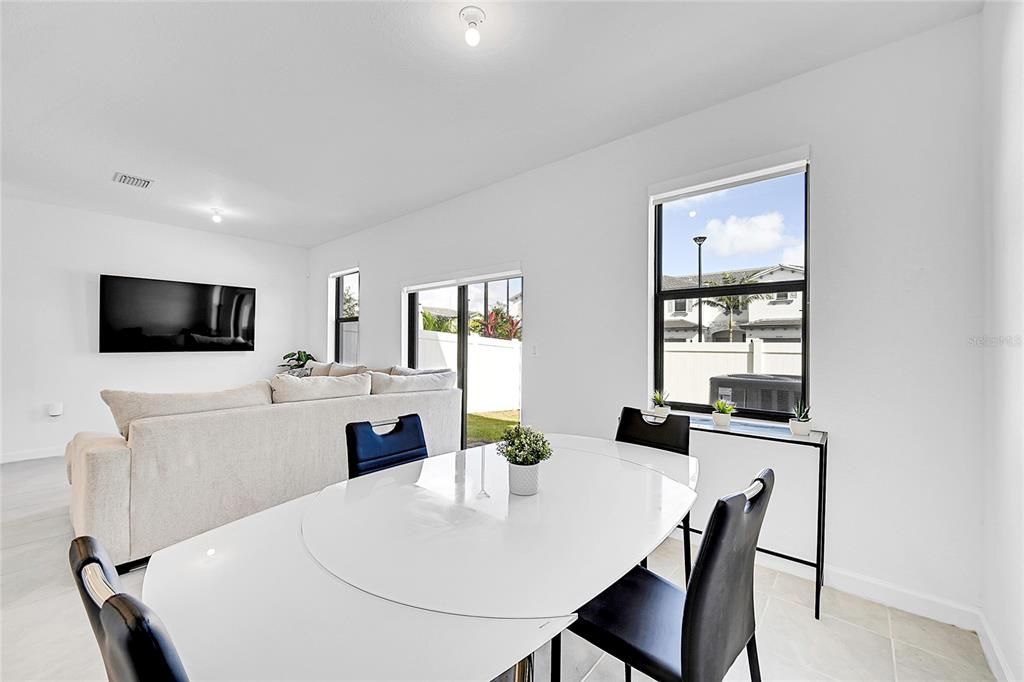 For Sale: $500,000 (3 beds, 2 baths, 1419 Square Feet)