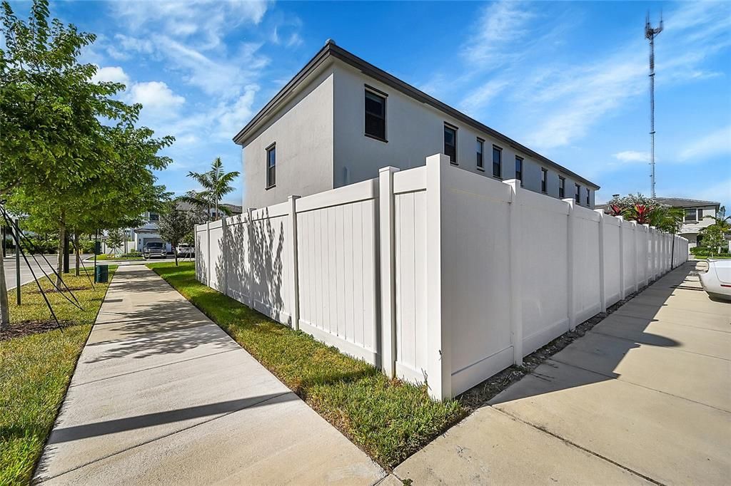 For Sale: $500,000 (3 beds, 2 baths, 1419 Square Feet)