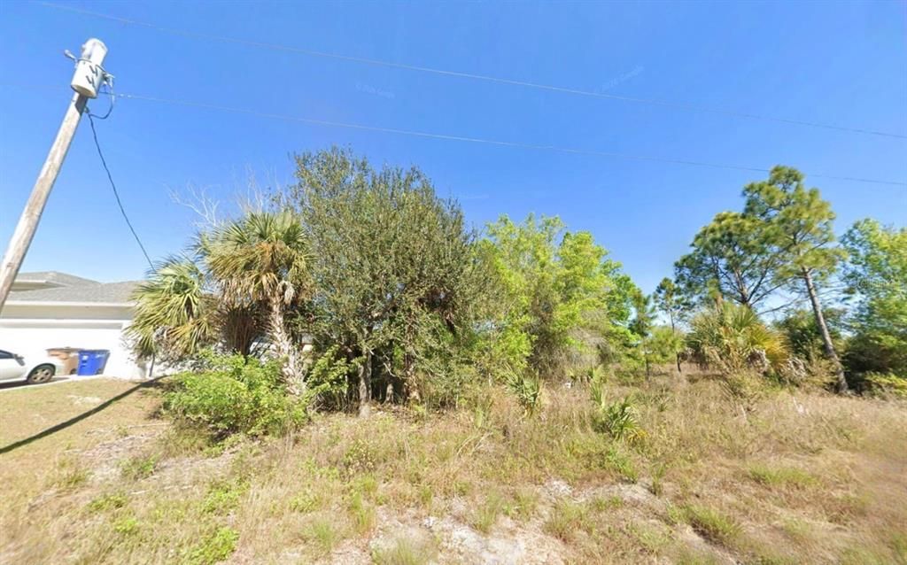 待售: $20,000 (0.23 acres)