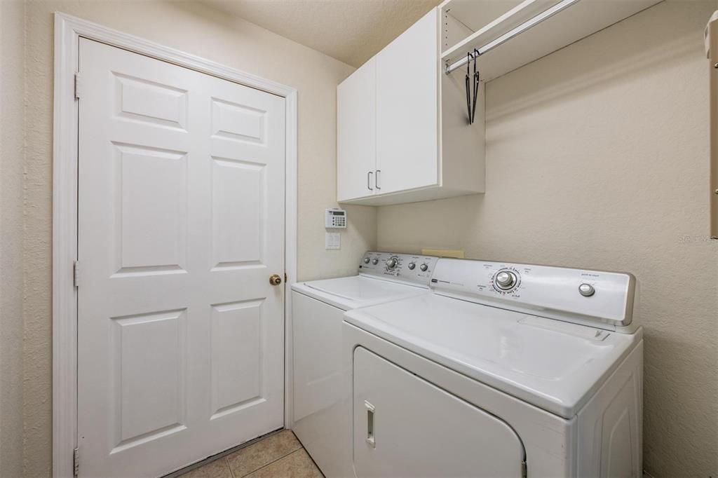 For Rent: $1,975 (2 beds, 2 baths, 1233 Square Feet)