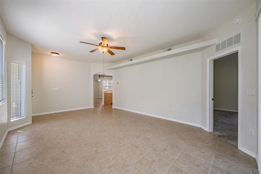 For Rent: $1,975 (2 beds, 2 baths, 1233 Square Feet)
