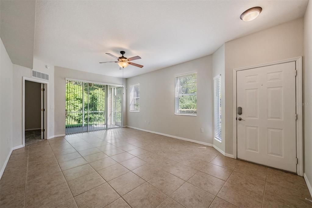 For Rent: $1,975 (2 beds, 2 baths, 1233 Square Feet)