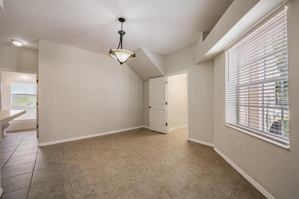 For Rent: $1,975 (2 beds, 2 baths, 1233 Square Feet)