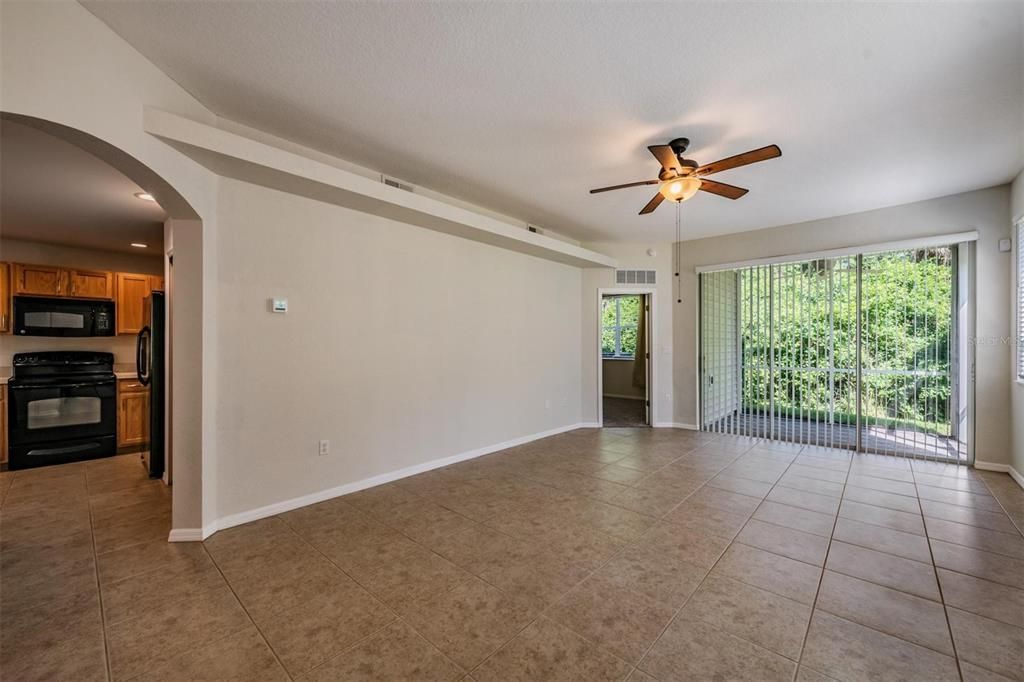 For Rent: $1,975 (2 beds, 2 baths, 1233 Square Feet)