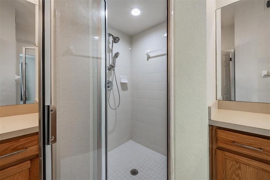 For Rent: $1,975 (2 beds, 2 baths, 1233 Square Feet)