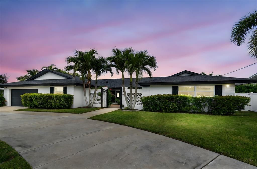 En Venta: $1,999,000 (5 camas, 3 baños, 3463 Pies cuadrados)