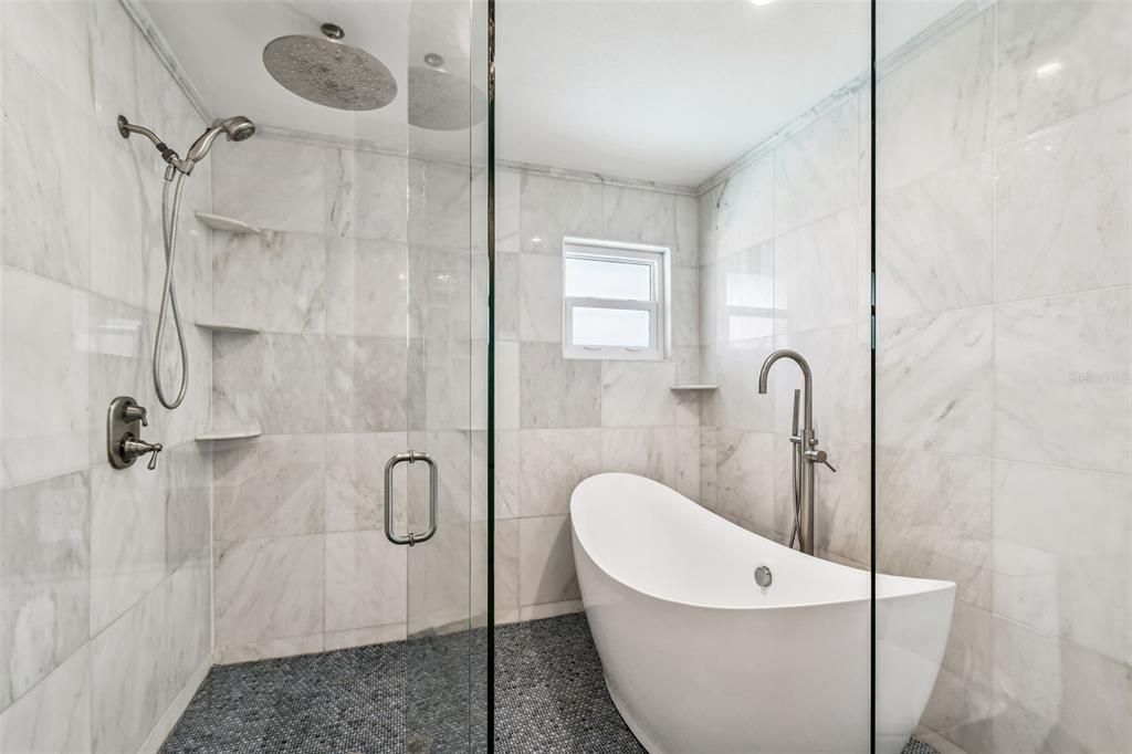 En Venta: $1,999,000 (5 camas, 3 baños, 3463 Pies cuadrados)