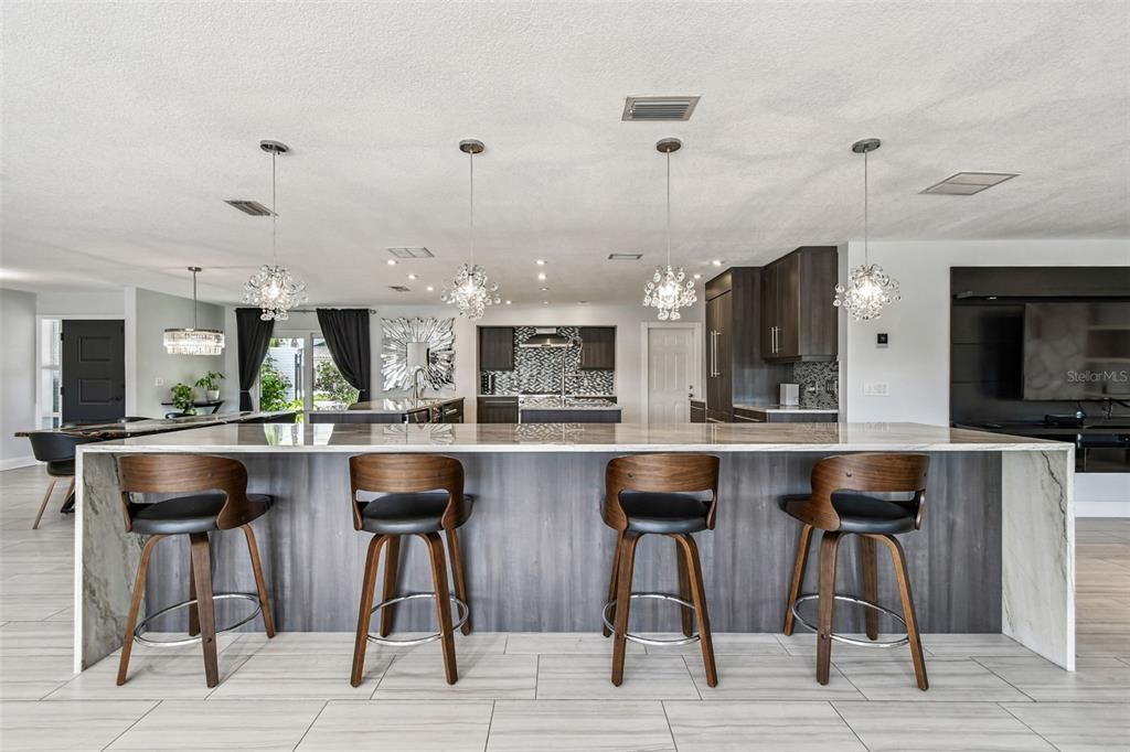 En Venta: $1,999,000 (5 camas, 3 baños, 3463 Pies cuadrados)
