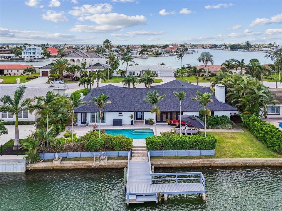 En Venta: $1,999,000 (5 camas, 3 baños, 3463 Pies cuadrados)