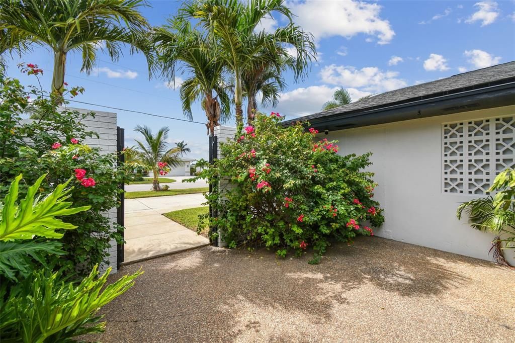 En Venta: $1,999,000 (5 camas, 3 baños, 3463 Pies cuadrados)
