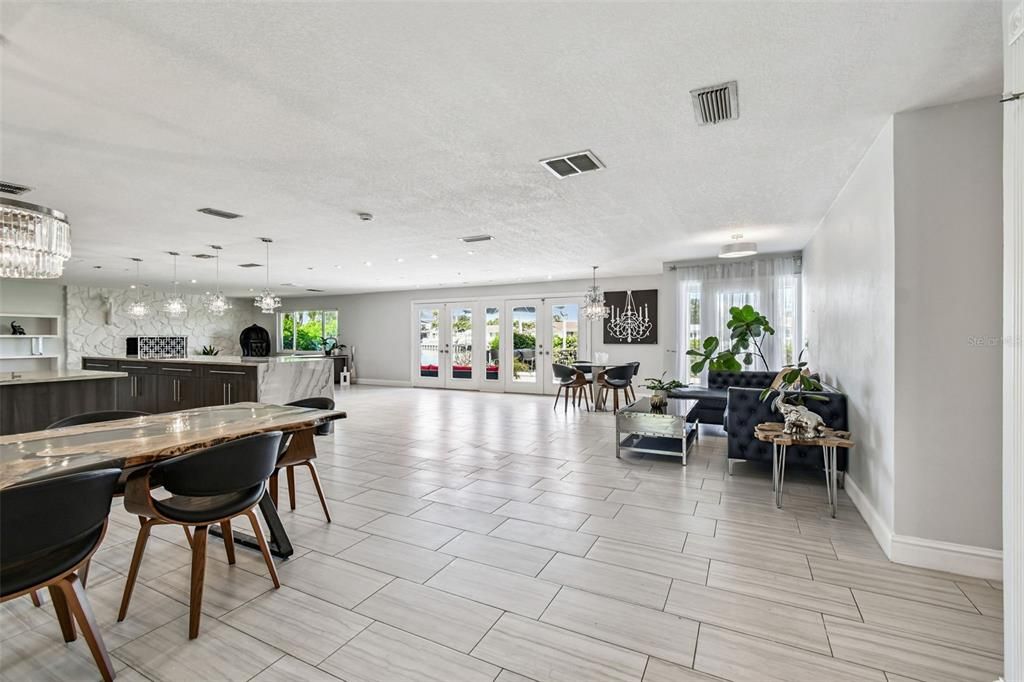 En Venta: $1,999,000 (5 camas, 3 baños, 3463 Pies cuadrados)