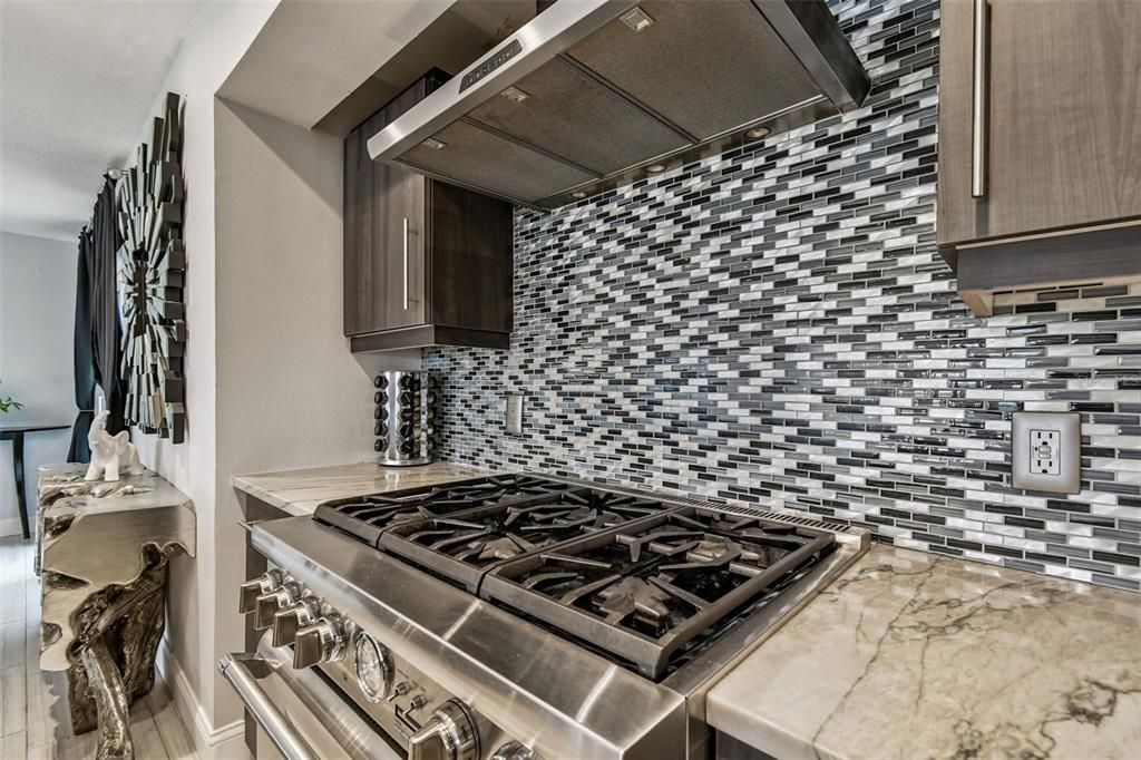 En Venta: $1,999,000 (5 camas, 3 baños, 3463 Pies cuadrados)