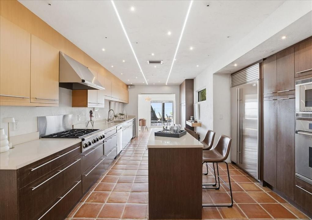 En Venta: $2,750,000 (3 camas, 3 baños, 3219 Pies cuadrados)