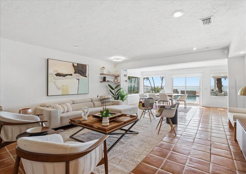 En Venta: $2,750,000 (3 camas, 3 baños, 3219 Pies cuadrados)