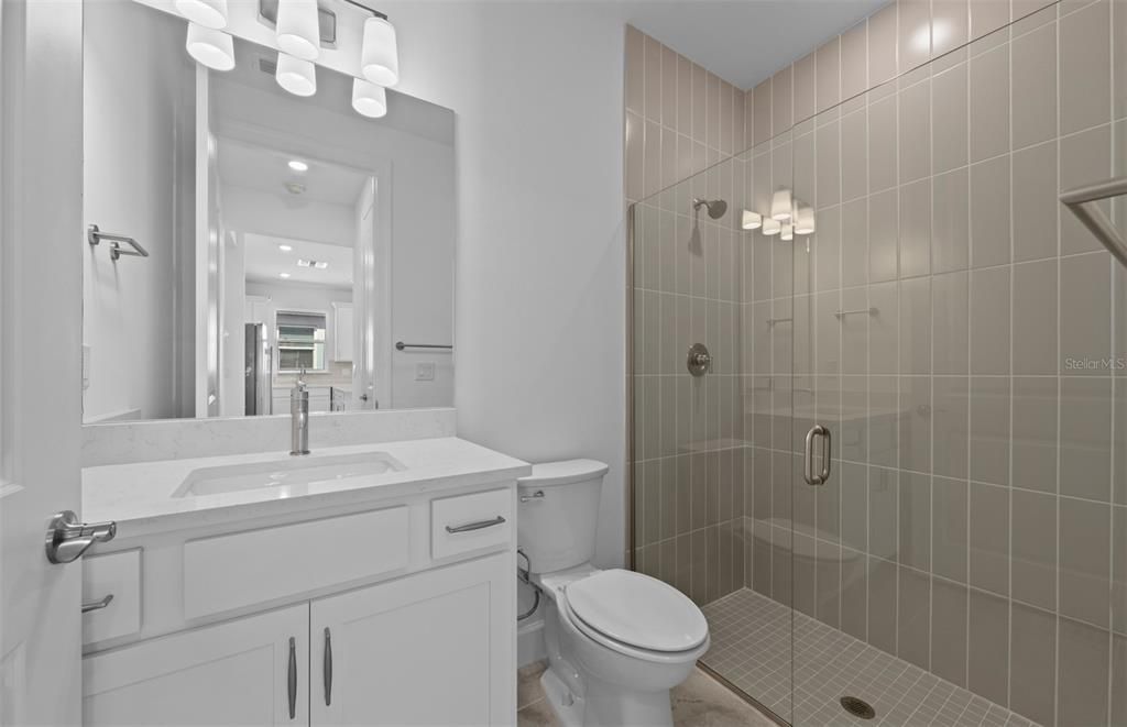 Под контрактом: $399,990 (2 спален, 2 ванн, 1579 Квадратных фут)
