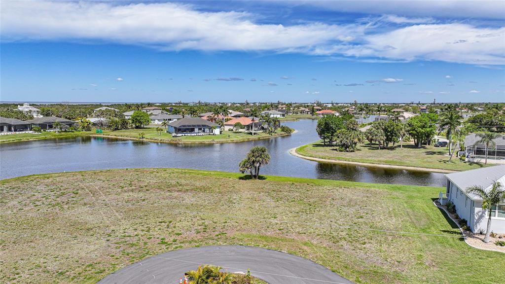 待售: $199,800 (0.31 acres)