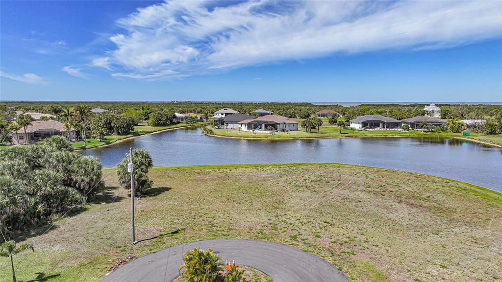 待售: $199,800 (0.31 acres)