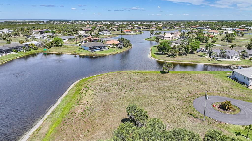 待售: $199,800 (0.31 acres)