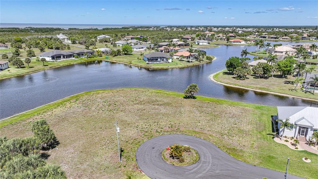 待售: $199,800 (0.31 acres)