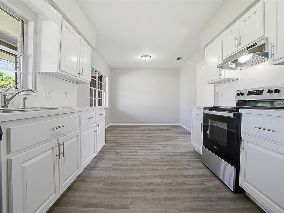 For Sale: $298,880 (2 beds, 2 baths, 1472 Square Feet)