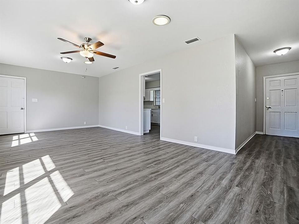 For Sale: $298,880 (2 beds, 2 baths, 1472 Square Feet)