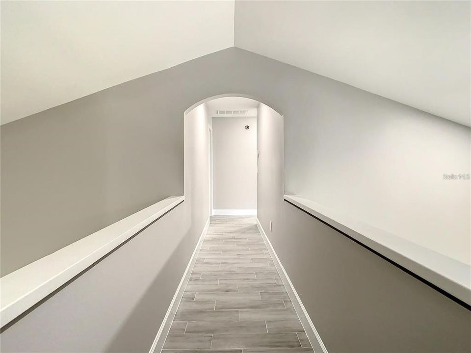 Activo con contrato: $2,795 (3 camas, 2 baños, 2081 Pies cuadrados)