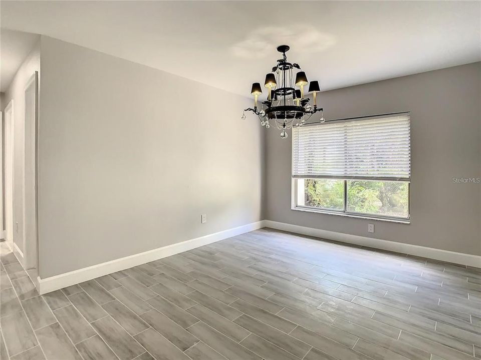 Activo con contrato: $2,795 (3 camas, 2 baños, 2081 Pies cuadrados)
