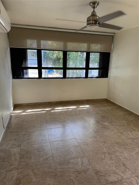 For Sale: $1,150,000 (3 beds, 2 baths, 1555 Square Feet)