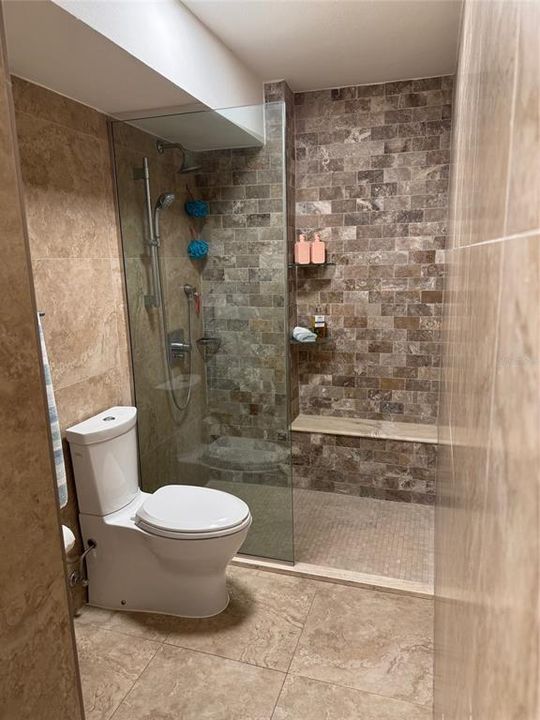 For Sale: $1,150,000 (3 beds, 2 baths, 1555 Square Feet)