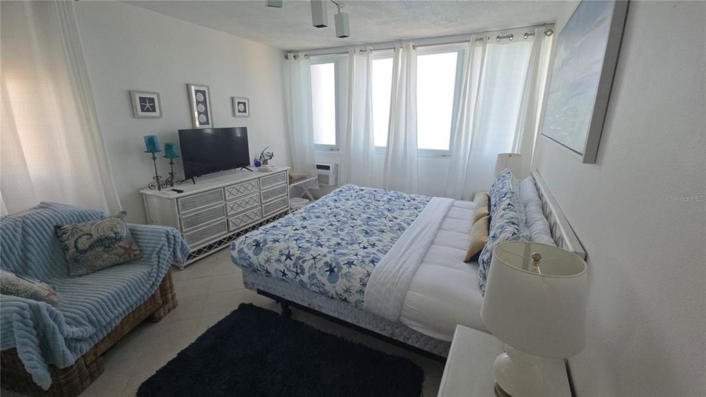 В аренду: $2,500 (2 спален, 1 ванн, 954 Квадратных фут)