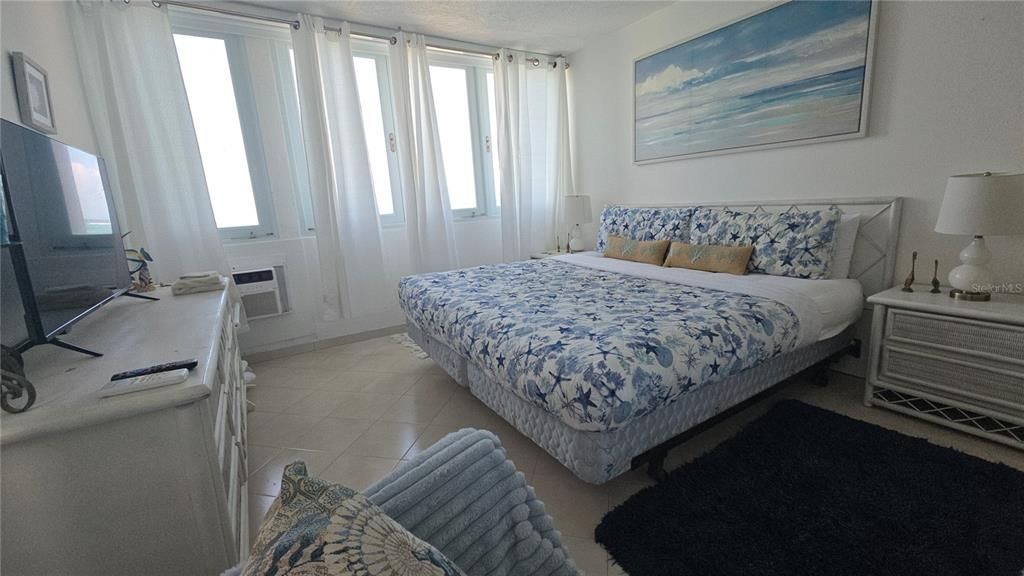 В аренду: $2,500 (2 спален, 1 ванн, 954 Квадратных фут)