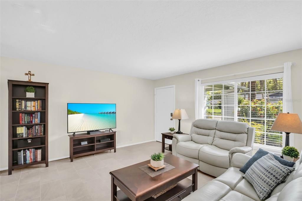 Activo con contrato: $355,900 (2 camas, 1 baños, 1284 Pies cuadrados)