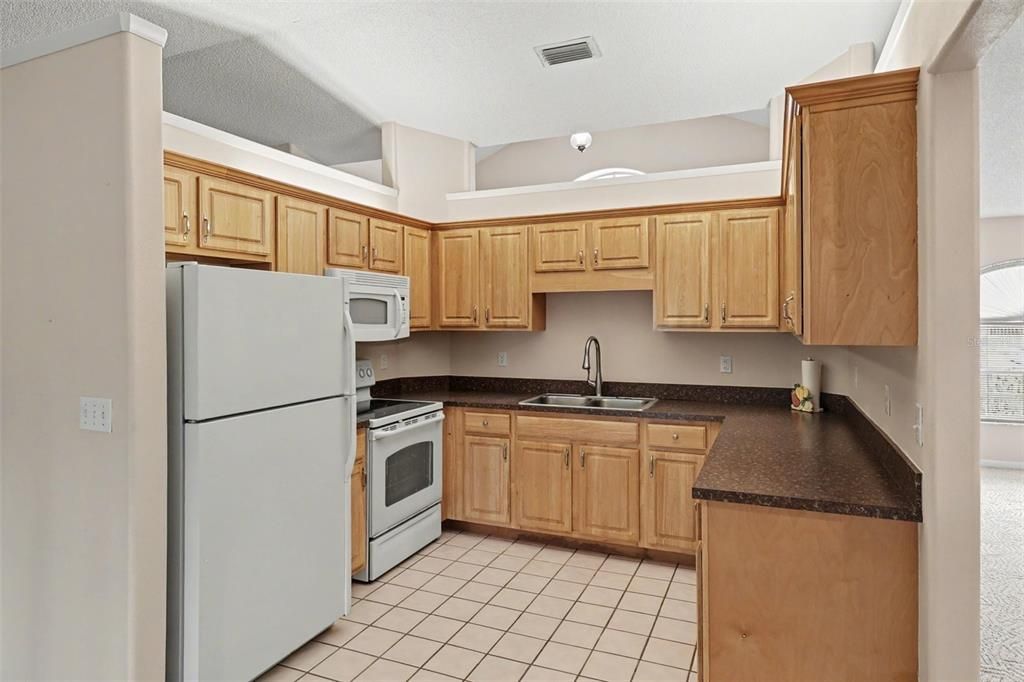 En Venta: $359,900 (3 camas, 2 baños, 2160 Pies cuadrados)