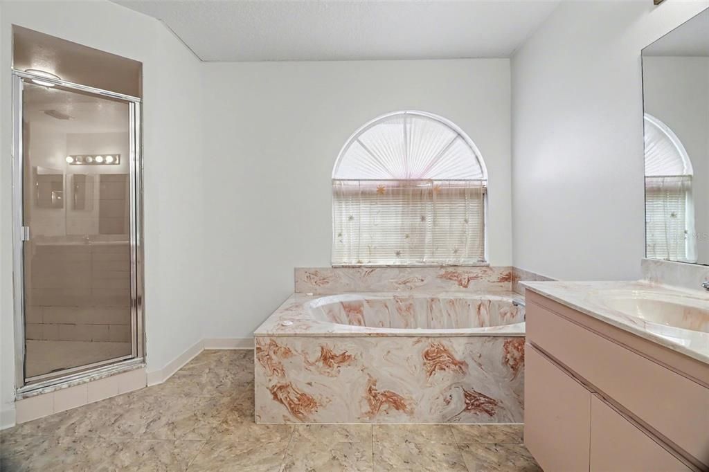 En Venta: $359,900 (3 camas, 2 baños, 2160 Pies cuadrados)