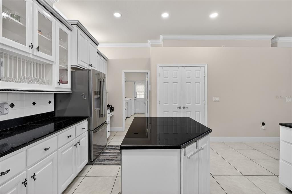 For Sale: $850,000 (3 beds, 2 baths, 3255 Square Feet)