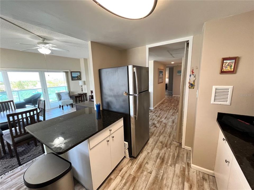 For Sale: $460,000 (2 beds, 1 baths, 1054 Square Feet)